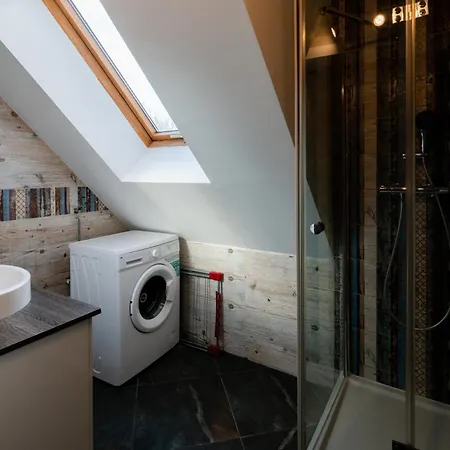 Domus Optima - Cozy Retreat In דירה וינה