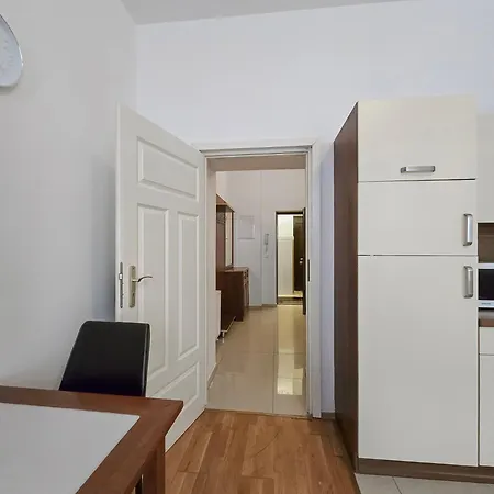 Apartmán Charming One-bedroom Near Millennium *