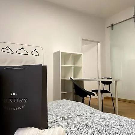 Luxury Serviced 3-bedroom Flat In Vienna's 1st District