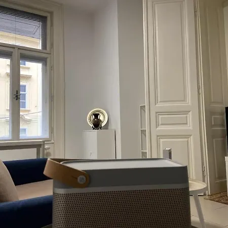 Apartment Luxury Serviced 3-bedroom Flat In Vienna's 1st District