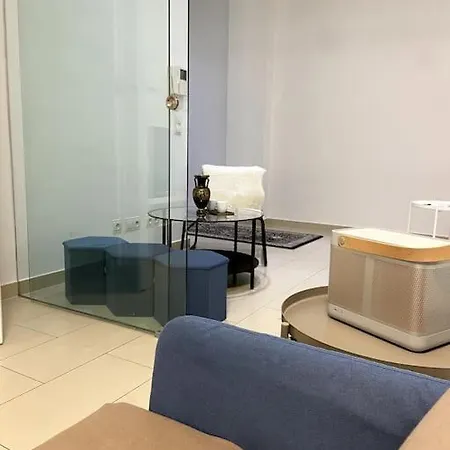 Luxury Serviced 3-bedroom Flat In Vienna's 1st District Apartment *