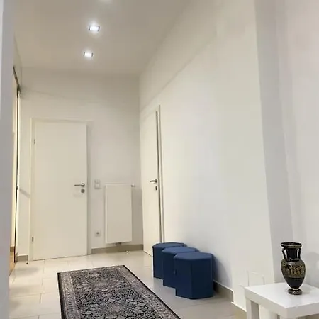 Luxury Serviced 3-bedroom Flat In Vienna's 1st District Apartment