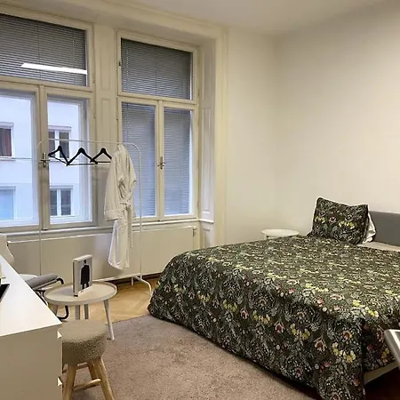 Apartment Luxury Serviced 3-bedroom Flat In Vienna's 1st District *