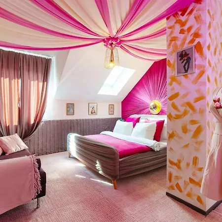 Free Parking-3br-200m2 House-ac-1000m2 Garden Holiday home *