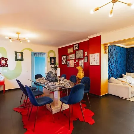 Free Parking-3br-200m2 House-ac-1000m2 Garden