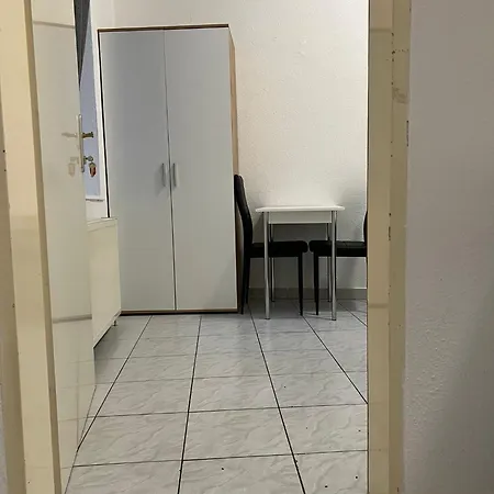 Apartmán Lovely 3br Aptbshared Next To Meidling Station