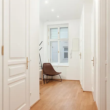 Premium Near Naschmarkt In 24h Check-in Apartmán