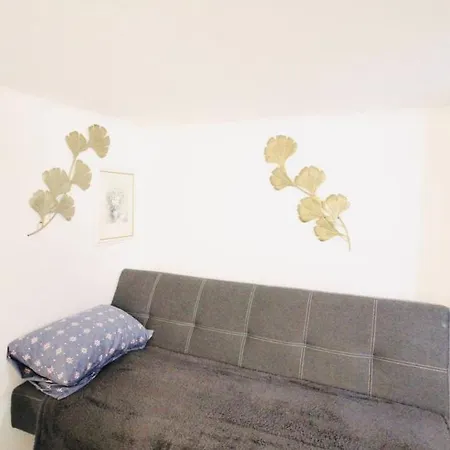 Privatunterkunft Comfortable In Akh Area *