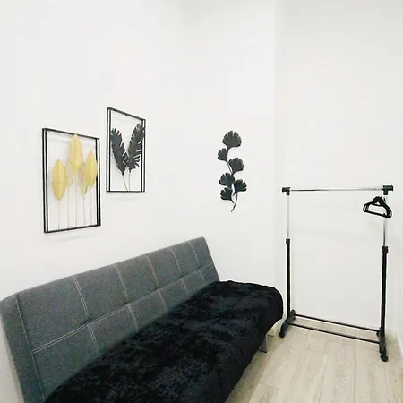 Privatunterkunft Comfortable In Akh Area *