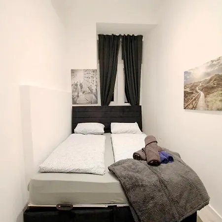 Comfortable In Akh Area Homestay
