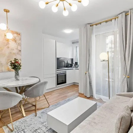 Balkon I Parkplatz I 5 Minuten Zum Einkaufszentrum I Schnelles Wlan Apartment *