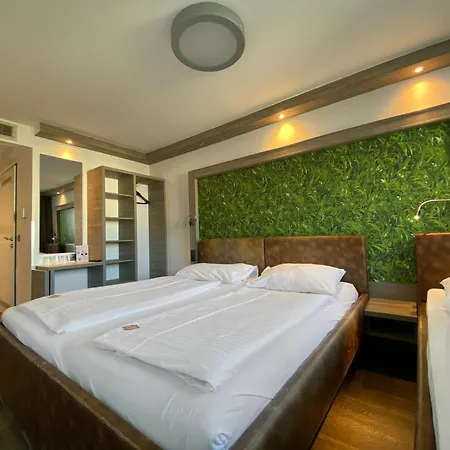 Hotel Design & Budget Schoenbrunn