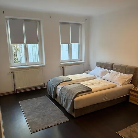 Apartment Schoene 3-br 1 Minute Zur U-bahn