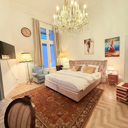 Classic Schoennbrunn Contactless Check In Apartment *