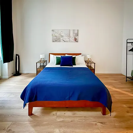 Apartment Brand New Renovated, New Ac, Centre, Quiet Street, Public Transport Vienna