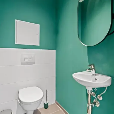 Apartamento Fast Wifi I 3 Min Walk To Metro I On-site Parking For 19,90 Eur