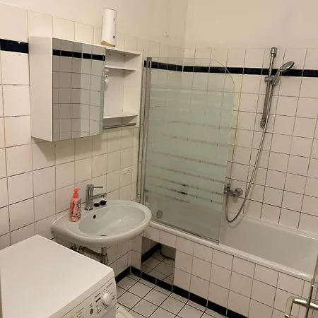 20 Min From The Center Apartment