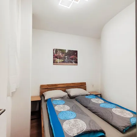 Apartment Cozy 2 In Location With Free Parking