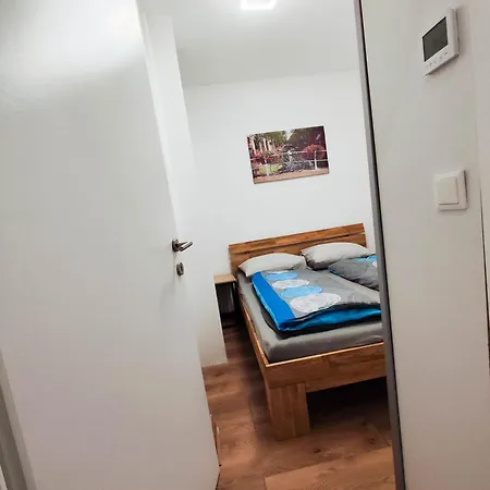 Apartment Cozy 2 In Location With Free Parking *