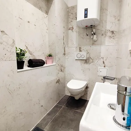Apartment Cozy 2 In Location With Free Parking