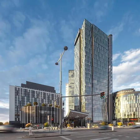 Clarion South Hotel