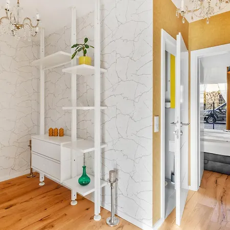 Yellow - Whirlpool Garden - Free Parking - Wifi Apartment Vienna