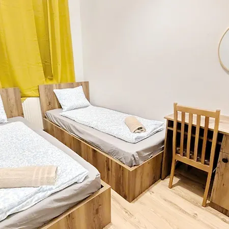 Privatunterkunft Cozy 15 Minutes Form Airport *
