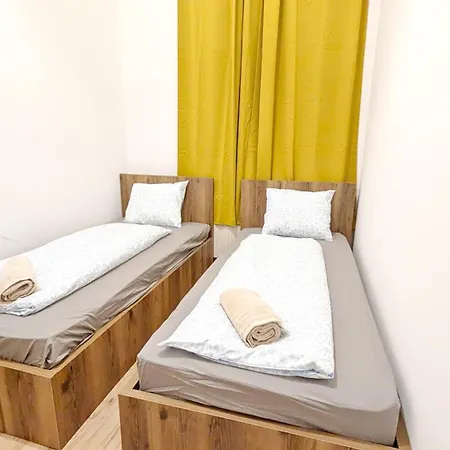 Privatunterkunft Cozy 15 Minutes Form Airport *