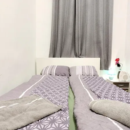 Comfortable In Lugner City Area
