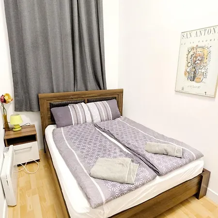 Privatunterkunft Comfortable In Lugner City Area