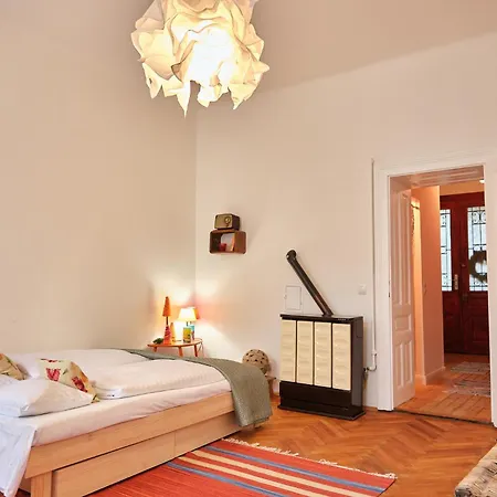Slow Living I Schoenbrunn Und Park Naehe I Penzing Bahnhof Apartment