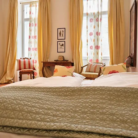 Slow Living I Schoenbrunn Und Park Naehe I Penzing Bahnhof * Vienna
