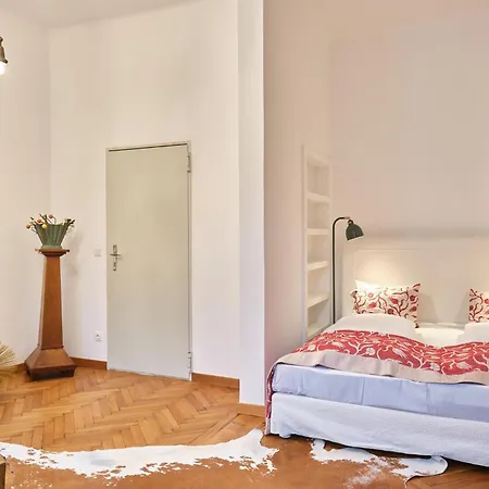 Slow Living I Schoenbrunn Und Park Naehe I Penzing Bahnhof Apartment Vienna