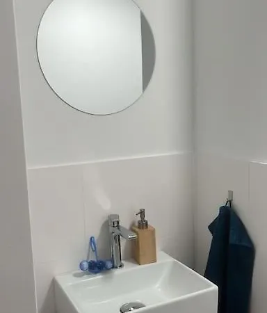 Gemuetliche 3sz-wohnung In 1220 アパート ウィーン