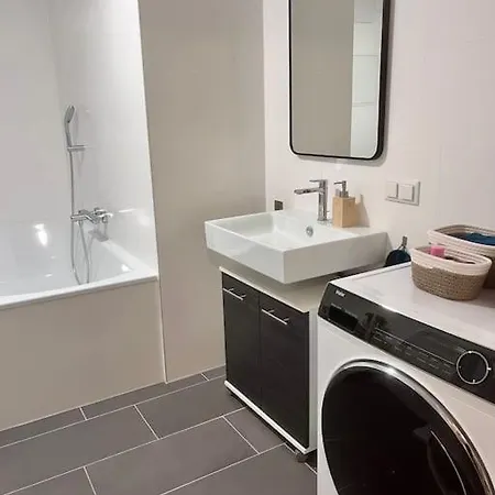 アパート Gemuetliche 3sz-wohnung In 1220