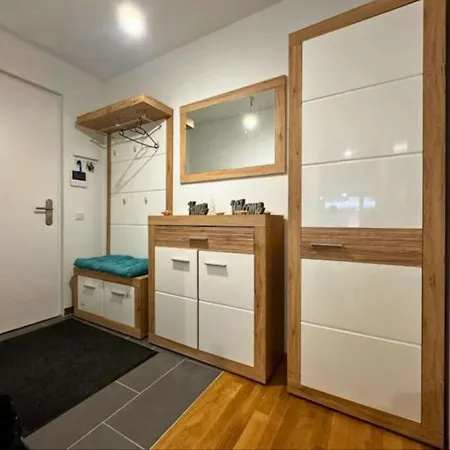 Gemuetliche 3sz-wohnung In 1220 * ウィーン
