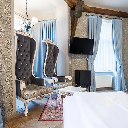 Hotel Urania 3*