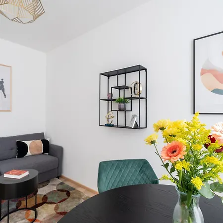 Apartment 1br City Life Escape By Hm