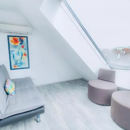 Central 4br Shared With Terrace 10-min Walk To Augarten *
