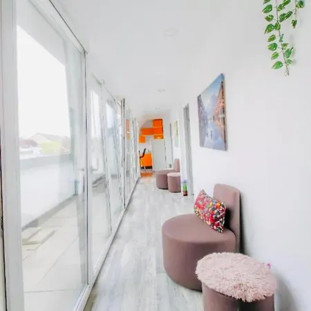 Central 4br Shared With Terrace 10-min Walk To Augarten Apartment Wien