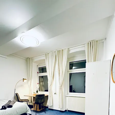 Apartment Bright Stay, 7br Shared Only 13min To Belvedere Palace Vienna