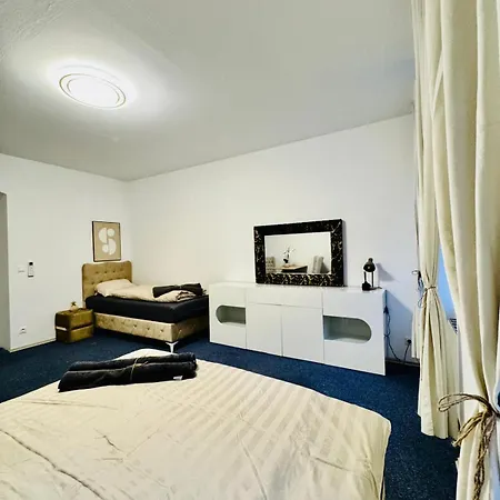 Bright Stay, 7br Shared Only 13min To Belvedere Palace Apartamento *