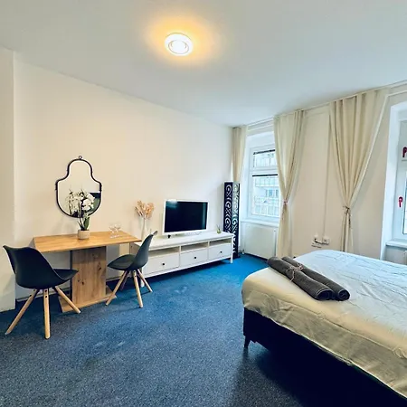 Bright Stay, 7br Shared Only 13min To Belvedere Palace *