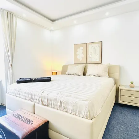 Bright Stay, 7br Shared Only 13min To Belvedere Palace *