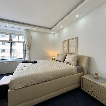 Apartment Bright Stay, 7br Shared Only 13min To Belvedere Palace *