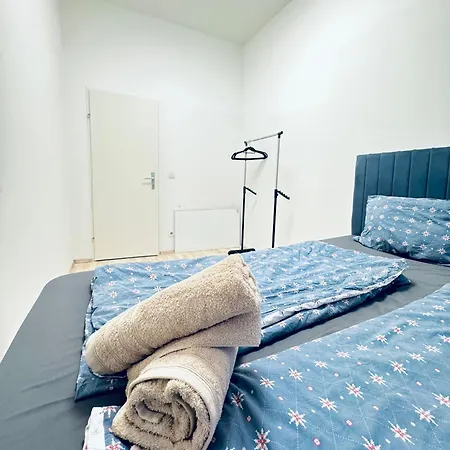Apartment Spacious 3br For Up To 6p, 10min To Fac Platz *