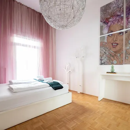 Apartment Unique 1br Oasis Near Subway By Hm