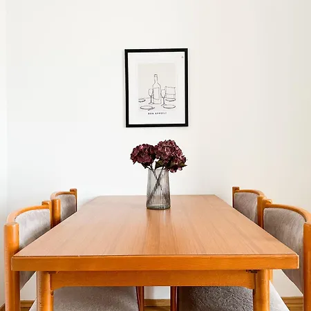Free Parking & 2 Bedrooms * Wien