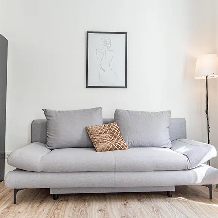 Charming 1br Very