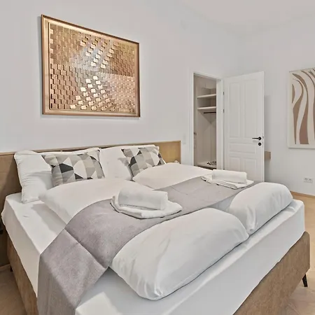 Apartment Gt7 District 9 - Managed By Sky9 *